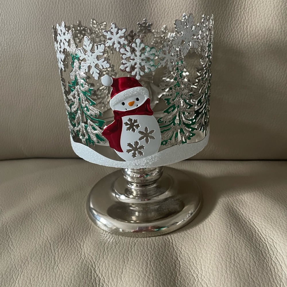 Bath & Body Works SNOWMAN SNOWFLAKE 3-Wick Candle Holder Pedestal Sleeve